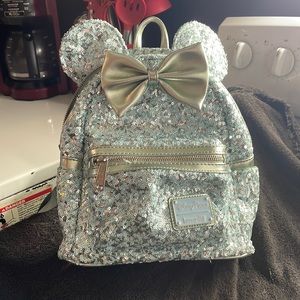 Loungefly arendelle back pack